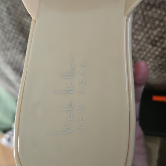 Nicole Miller Nude Jelly Heel Sandal Size 8 - Picture 6 of 6
